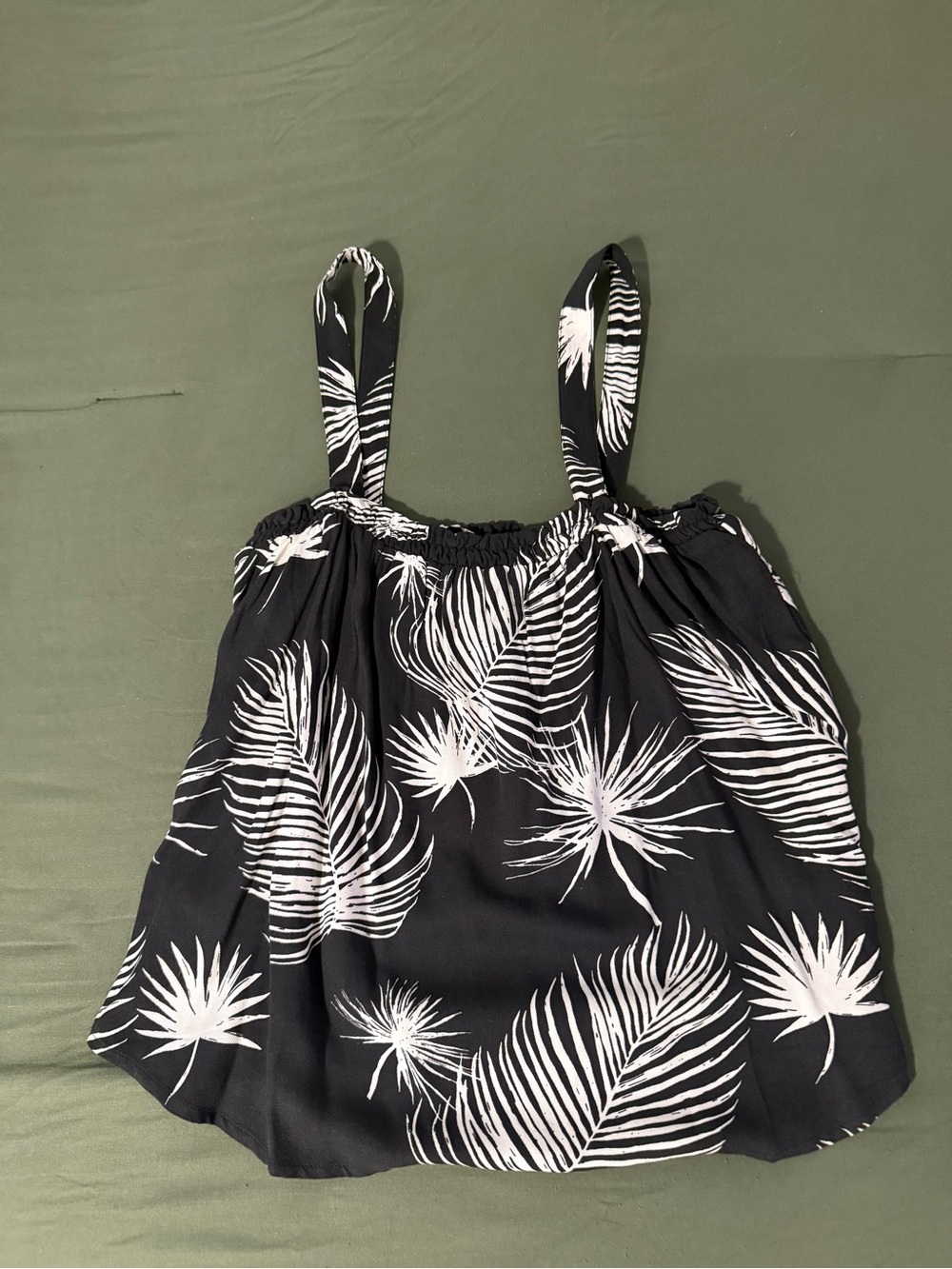 Hurley Black & White Tropical Palm Print Tank Top Size L NWOT